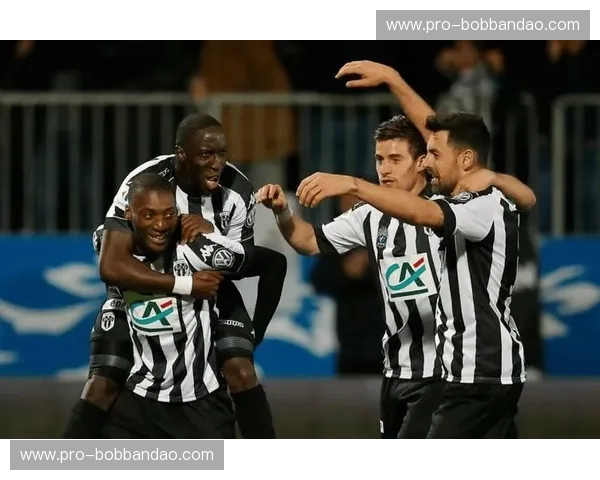 尼姆vs昂热：一场关乎荣耀与救赎的足球史诗